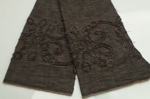 Jeans naszywany brąz wzór 2